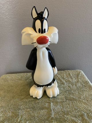 Warner Bros Studio Store Looney Tunes Tweety Bird And Sylvester Resin Figurine