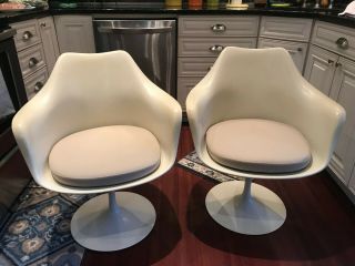 Pair Vintage Authentic Eero Saarinen Tulip Arm Chairs By Knoll Associates