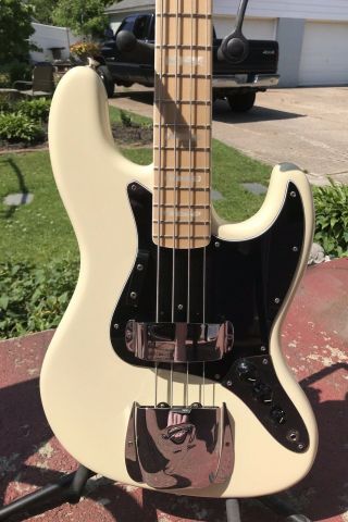 Fender American Vintage ‘74 Jazz Bass 2014