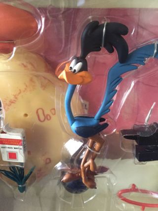 Road Runner Looney Tunes Series 2 DC Direct “Scrambled Aches” Figure 3
