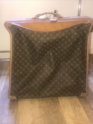 Louis Vuitton Vintage Folding Garment Bag.  52 Inch 2