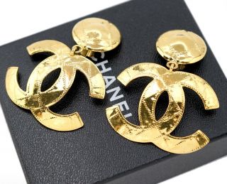 Chanel Large Cc Logos Dangle Earrings Gold Tone Vintage 94p W/box I6122