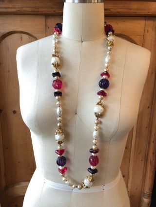 Authentic Vintage 80s Chanel Extra Large Gripoix & Pearl Necklace Season 25 42 "