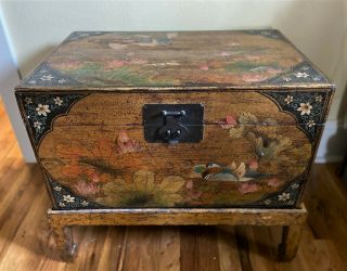 Antique Vintage Chinese Gold Lacquer Blanket Wedding Trunk Chest Box W Stand