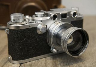 Vintage 1950 Leica IIIC camera.  W/5cm f2 Summitar.  Near Museum Quality 2