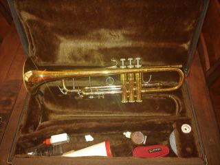 Gold Model 37 Vintage Bach Stradivarius