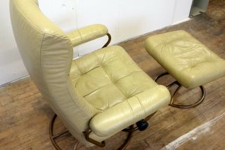 Vintage Ekornes Stressless Leather Recliner Chair and Ottoman w/ Rare Brass Base 3