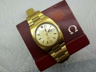 Omega Geneve Megaquartz 32 Khz Day Date Ω Swiss Men’s Wrist Watch Vintage Rare