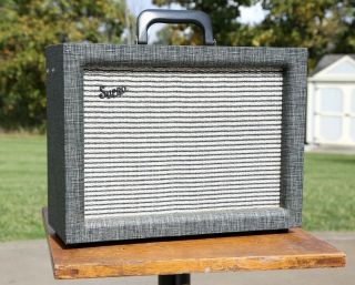 Vintage Supro Guitar Tube Amp Bantam Amplifier 1960 