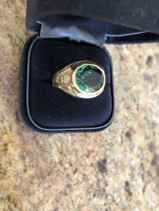 Vintage Men’s 14 Karat Yellow Gold Ring With Synthetic Green Stone Sz 9.  5 Class