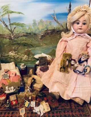 Antique 1894 Am 8 Dep 21” German Doll / 5” Doll/ 5” Mohair Bear / Chest Filled
