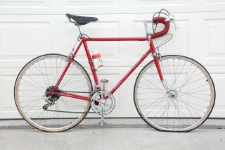 1970s Schwinn Sports Tourer Vintage Road Bike 10 Speed Brooks Saddle Red
