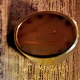 Vintage 18 K Solid Gold Aqeeq stone Men ' s Ring Size 10 / 11.  1 gr / 133 yrs old 2