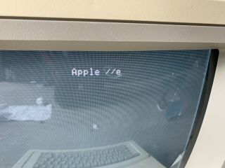 Vtg Apple IIe A2S2064 Computer W/ Apple IIe A2M2056 Color Monitor 2 Drives 3