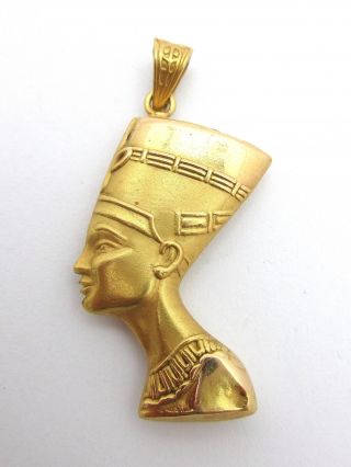 Vintage Queen Nefertiti Pendant 18k Yellow Gold