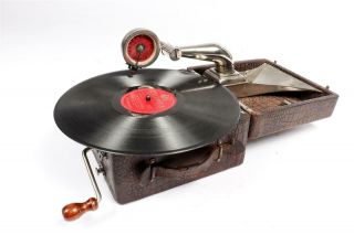 Vintage C1930 " Peter Pan " Portable Gramophone 1159