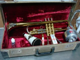 Vintage F.  E.  Olds & Son Trumpet Sn 58229 Los Angeles Calif With Case And