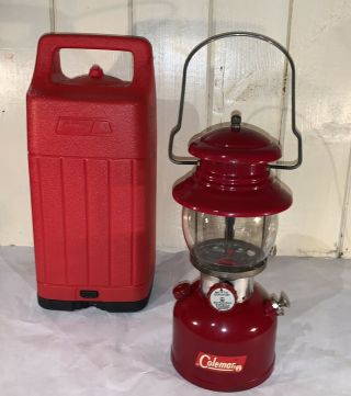 Vintage Red Coleman Lantern Model 200a Dated 9/61 Sept.  1961 Single Mantle W/case