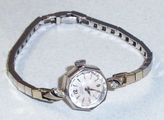 Vintage Ladies 14k Gold Girard Perregaux 17 Jewel Diamond Wrist Watch Swiss