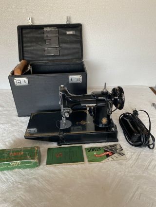 Vintage Singer 221 - 1 Featherweight Sewing Machine