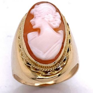 Large Oval Vintage Cameo Ring In Solid 14k Yellow Gold Size 8.  5