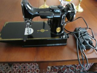 Vintage Singer Sewing Machine 221 - 1 In Near