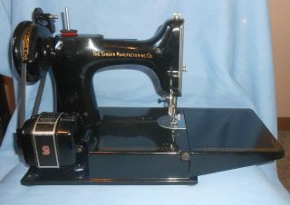 Vintage 1955 Singer Featherweight Model 221 Sewing Machine W/case & Accessories
