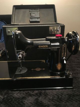 Vintage Singer 221 - 1 Featherweight Sewing Machine Exc Order