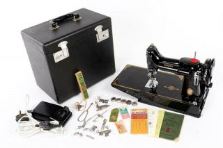 Vintage " Singer Featherweight " 221k Centennial Edition Sewing Machine