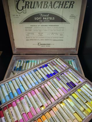Vintage Grumbacher Soft Pastels 132 Count Box Set No.  9 Degas Studio Assortment
