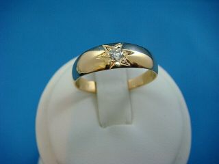 Vintage Starburst Diamond Gypsy Ring In 18k Yellow Gold,  6 Mm Wide,  4 Grams,  Size 9