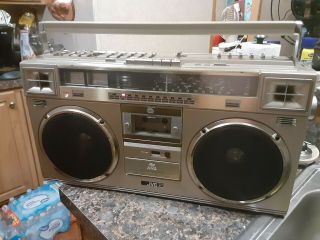 VINTAGE JVC RC - M71JW BOOMBOX GHETTO BLASTER STEREO CASSETTE RADIO WITH BLUE CASE 3
