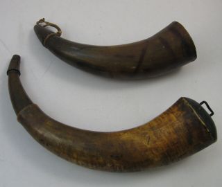 Vintage Set Of 2 Rare Powder Horns For Gunpowder 1 Large / 1 Medium