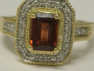 Vintage 14k Solid Gold Natural Garnet Diamond Accent Ring Size 7 -