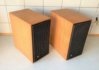 Bang & Olufsen Vintage 1960s Stereo Bookshelf Speakers Beovox 500 Oak Great