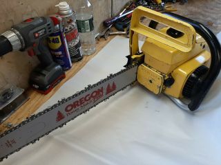 Vintage McCulloch 7 - 10 chainsaw 2