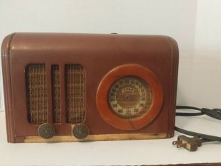 Vintage Fada Model 1000 Radio