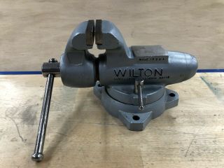 Vintage Wilton 9400 Bullet Bench Vise With 4 " Jaws - - Swivel Base Machinist Model