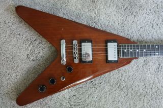Vintage 1970s Harmony Flying V Electric Guitar Orig.  Natural Bolt On Neck Very C 2