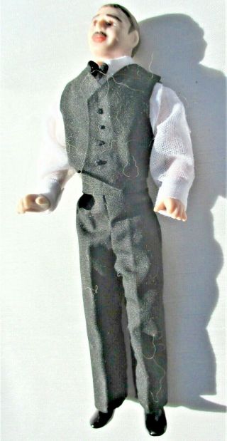 DOLL ARTISAN CINDY COOK DOLLHOUSE MINIATURE PORCELAIN MAN HANDSOME WITH DIMPLES 3