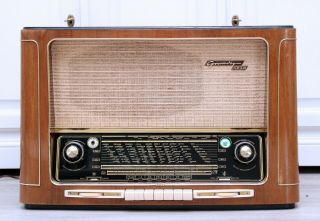 Restored,  Serviced Grundig 4040w Vintage German Tube Radio 50s Valve Art Deco