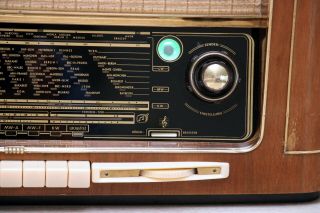 Restored,  Serviced GRUNDIG 4040W Vintage German Tube Radio 50s Valve Art Deco 3