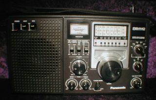 Vintage Panasonic Rf - 2200 Fm Am Sw 8 Band Portable Radio Operating Instructions
