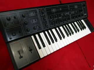 Yamaha Cs10 Cs - 10 Vintage Analog Monophonic Synthesizer W/ Hard Case 7