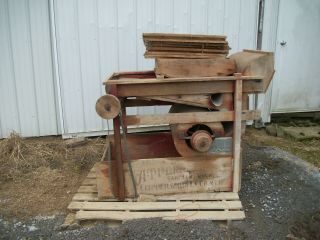 Vintage A.  T.  Ferrell Clipper Fanning Mill Grain and Seed Cleaner 2