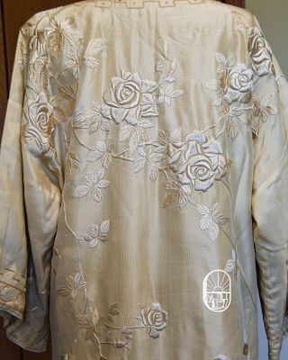 Vintage Antique 20s Embroidered Chinese Robe Flowers White Silk Japanese Kimono