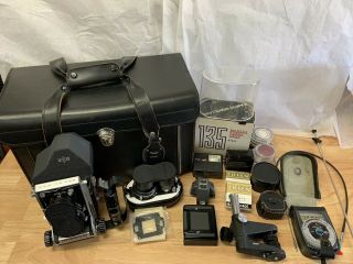 Vintage Mamiya C33 Professional Camera With Accessories