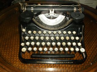 1930s Underwood 4 Bank Vintage Typewriter Glass Keytops