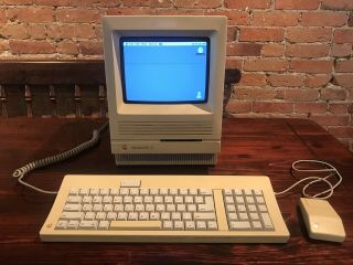 Vintage 1989 Apple Macintosh Se/30 - Gorgeous - Capacitors