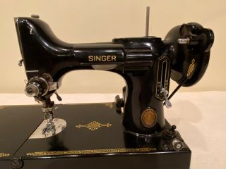 Vintage 1950 Singer Sewing Machine Featherweight 221 W/accessories
